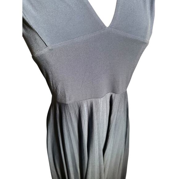 Max and Cleo Women's Navy Blue Halter Neck Low Cut Backless Dress Size Small - Picture 6 of 9